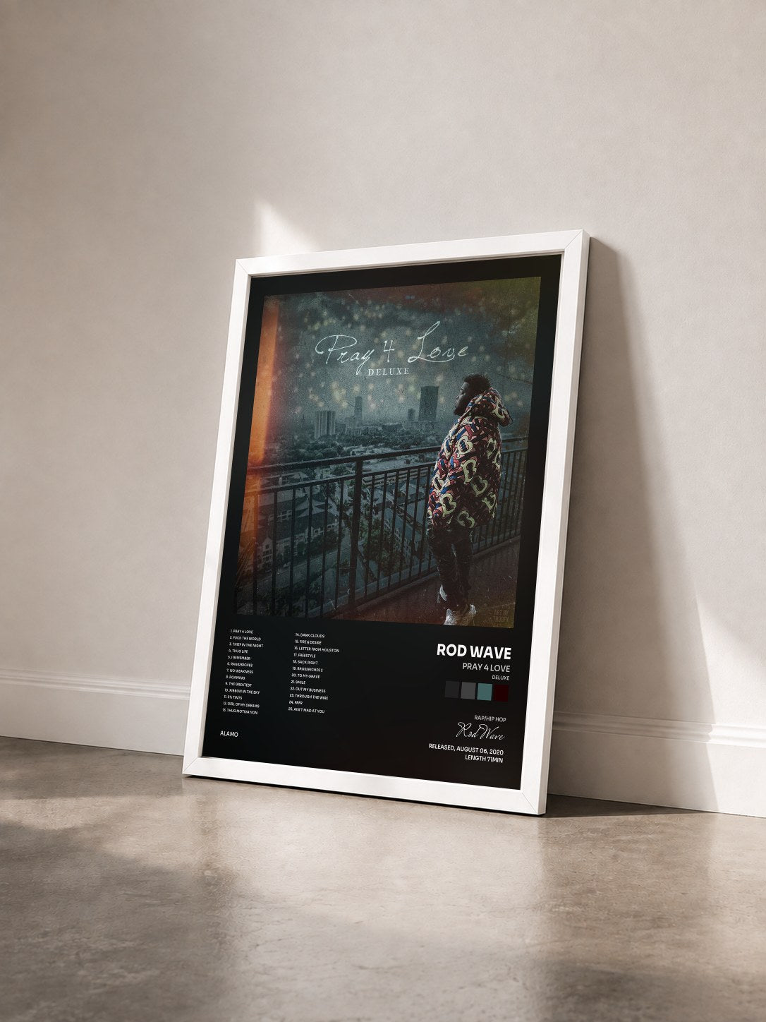 #blanc Tableau de l'album Pray 4 Love (Deluxe) de Rod Wave vu de trois quarts, cadre blanc