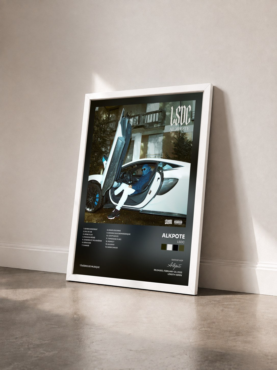 #blanc Tableau de l'album LSDC de Alkpote vu de trois quarts, cadre blanc