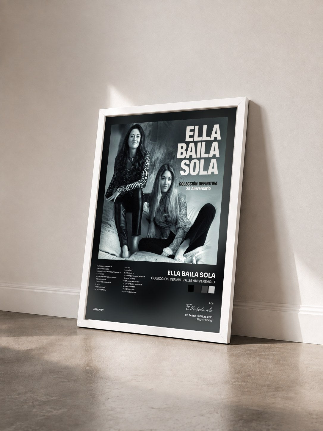 #blanc Tableau de l'album Colección definitiva. 25 Aniversario de Ella baila sola vu de trois quarts, cadre blanc