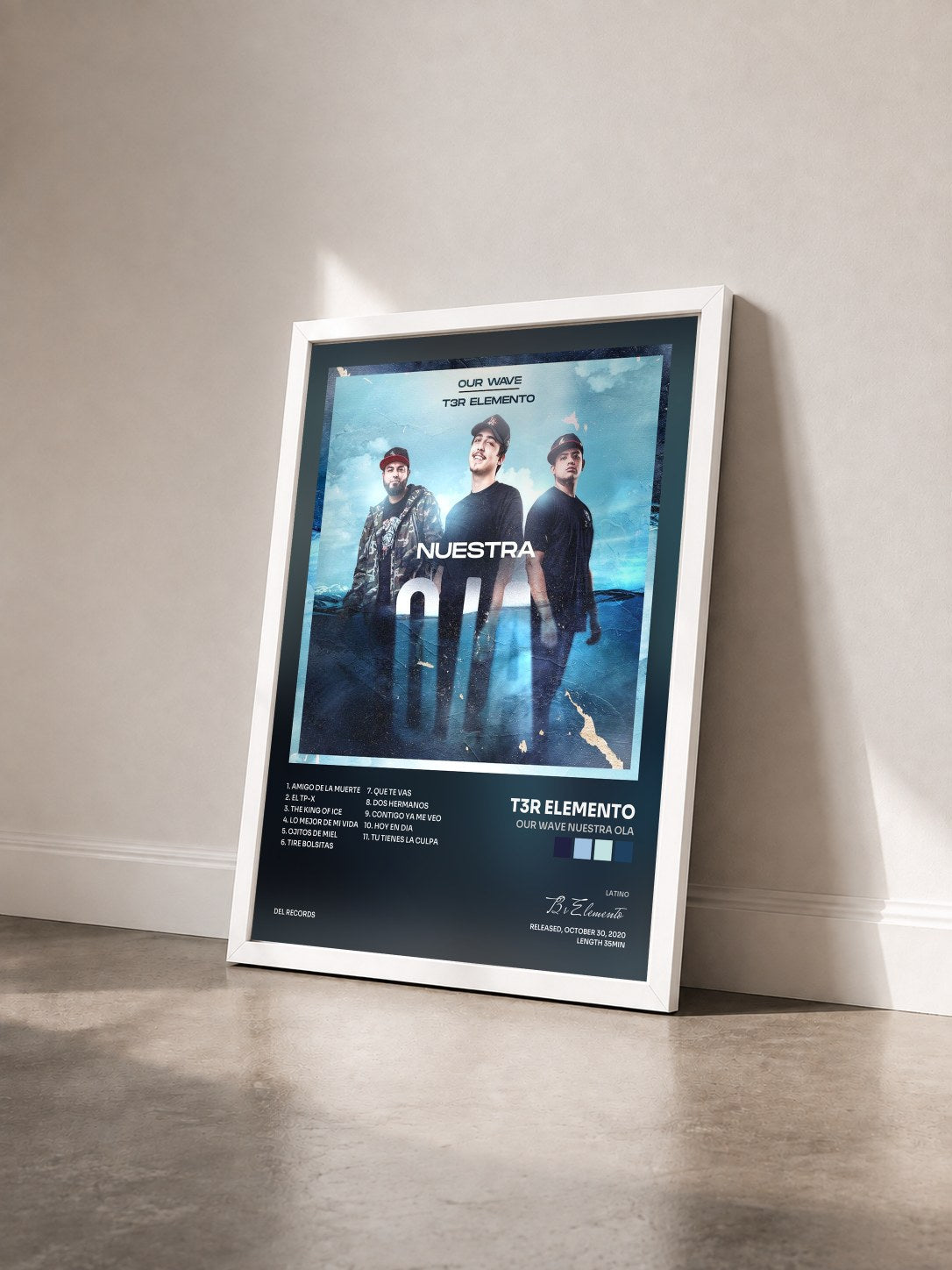 #blanc Tableau de l'album Our Wave Nuestra Ola de T3r Elemento vu de trois quarts, cadre blanc