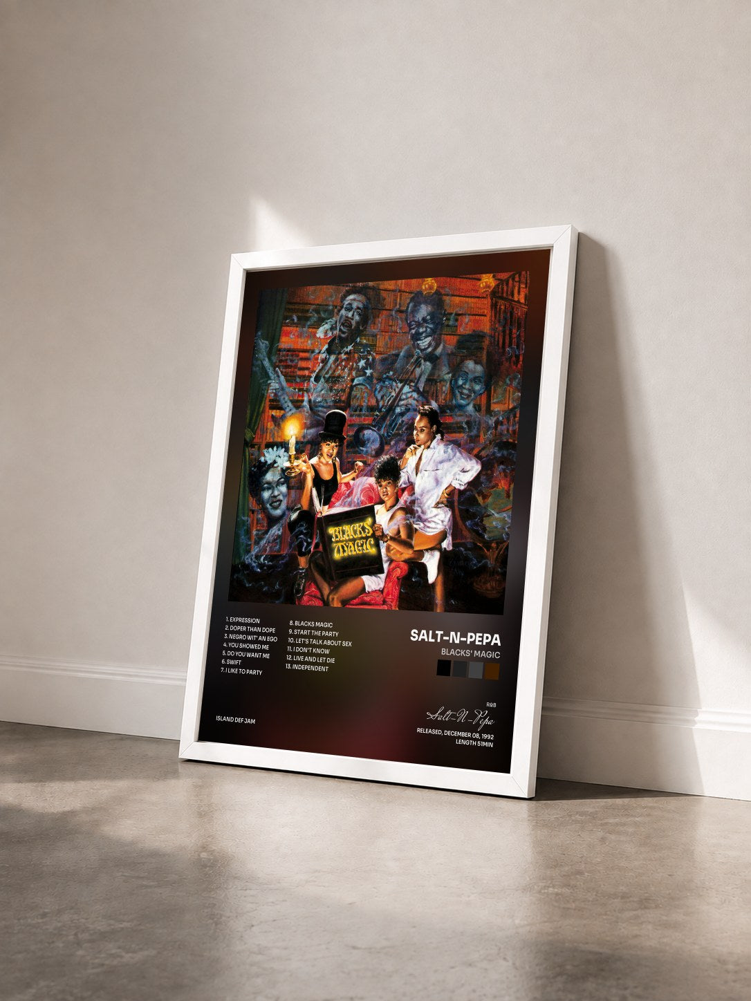 #blanc Tableau de l'album Blacks' Magic de Salt-N-Pepa vu de trois quarts, cadre blanc