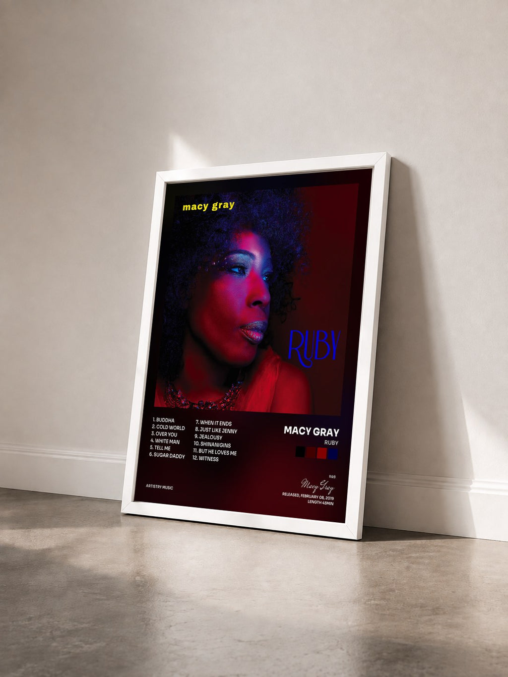 #blanc Tableau de l'album Ruby de Macy Gray vu de trois quarts, cadre blanc