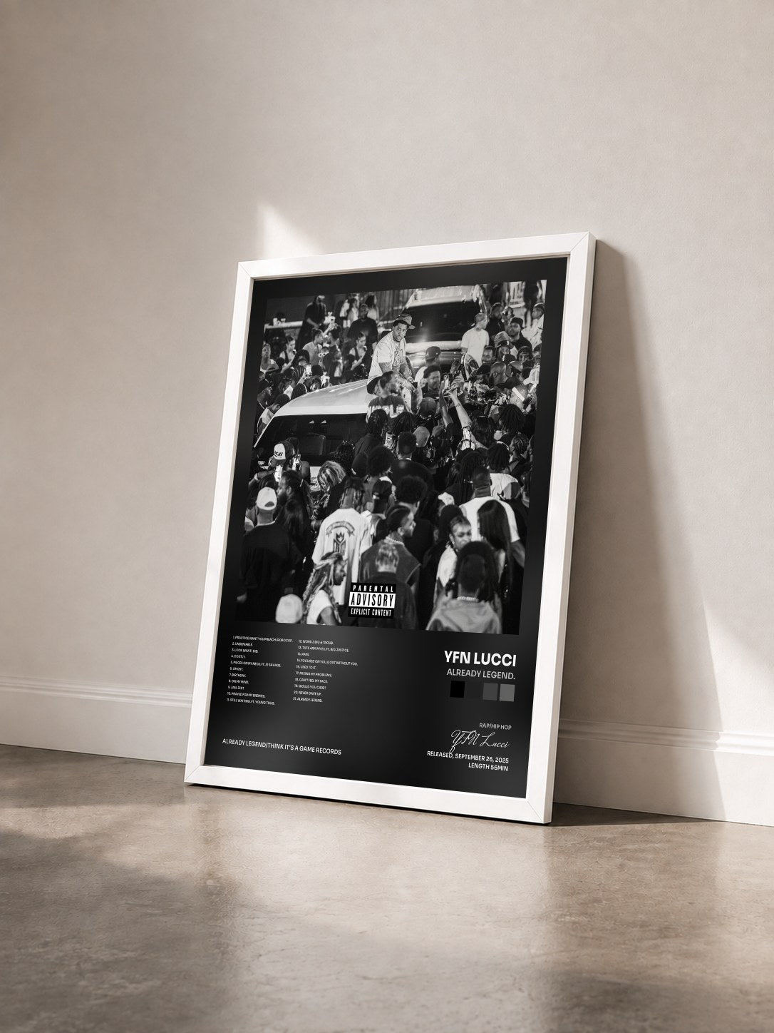 #blanc Tableau de l'album ALREADY LEGEND. de YFN Lucci vu de trois quarts, cadre blanc