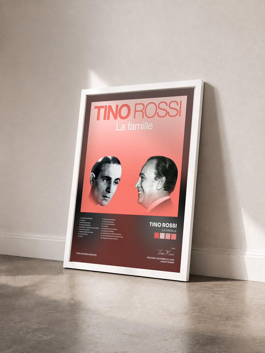 #blanc Tableau de l'album La famille de Tino Rossi vu de trois quarts, cadre blanc