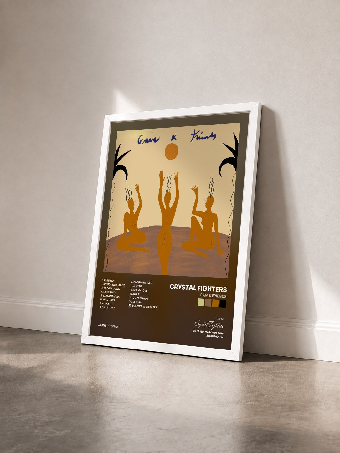 #blanc Tableau de l'album Gaia & Friends de Crystal Fighters vu de trois quarts, cadre blanc