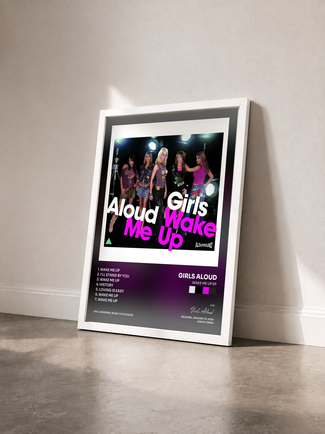 #blanc Tableau de l'album Wake Me Up EP de Girls Aloud vu de trois quarts, cadre blanc