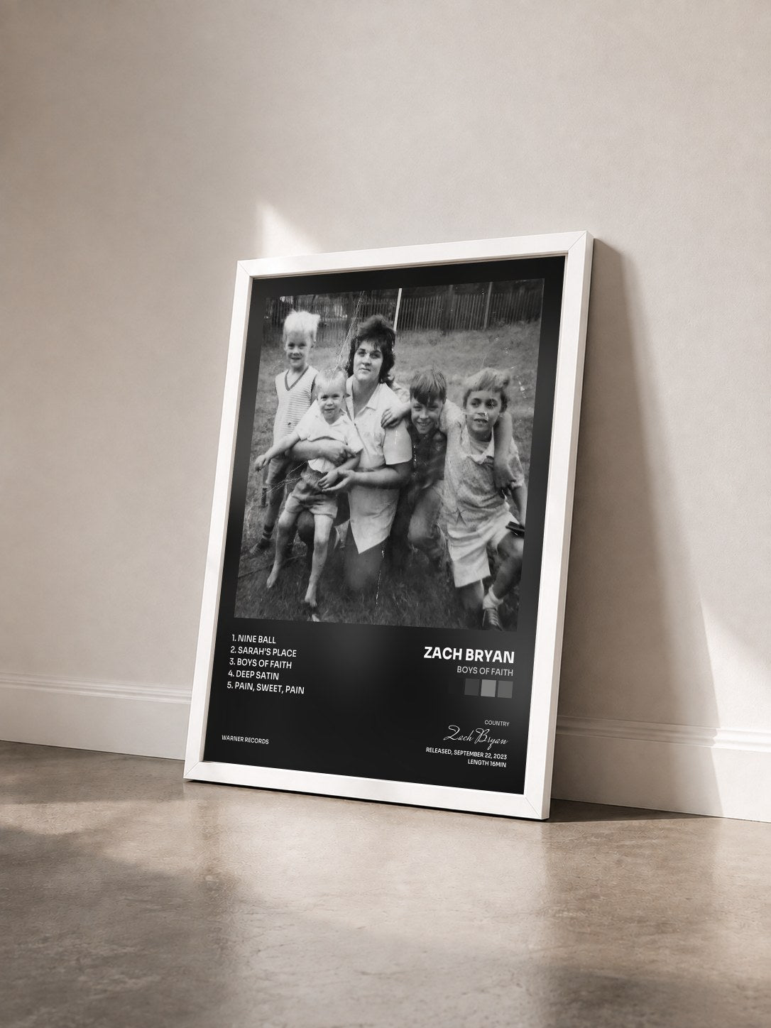 #blanc Tableau de l'album Boys Of Faith de Zach Bryan vu de trois quarts, cadre blanc