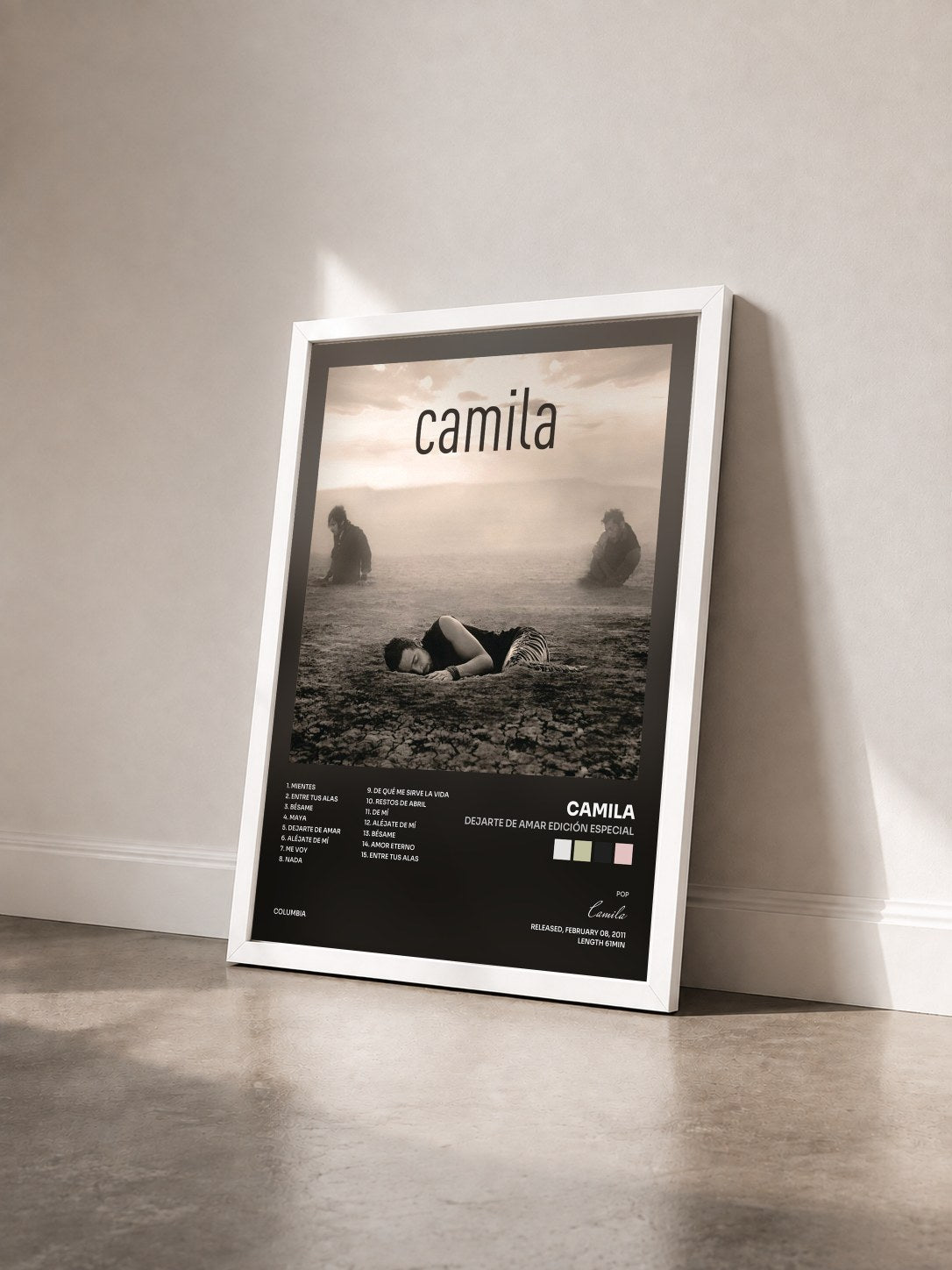 #blanc Tableau de l'album Dejarte De Amar Edición Especial de Camila vu de trois quarts, cadre blanc