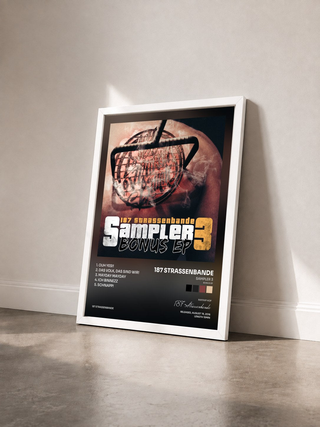 #blanc Tableau de l'album Sampler 3 (Bonus EP) de 187 Strassenbande vu de trois quarts, cadre blanc
