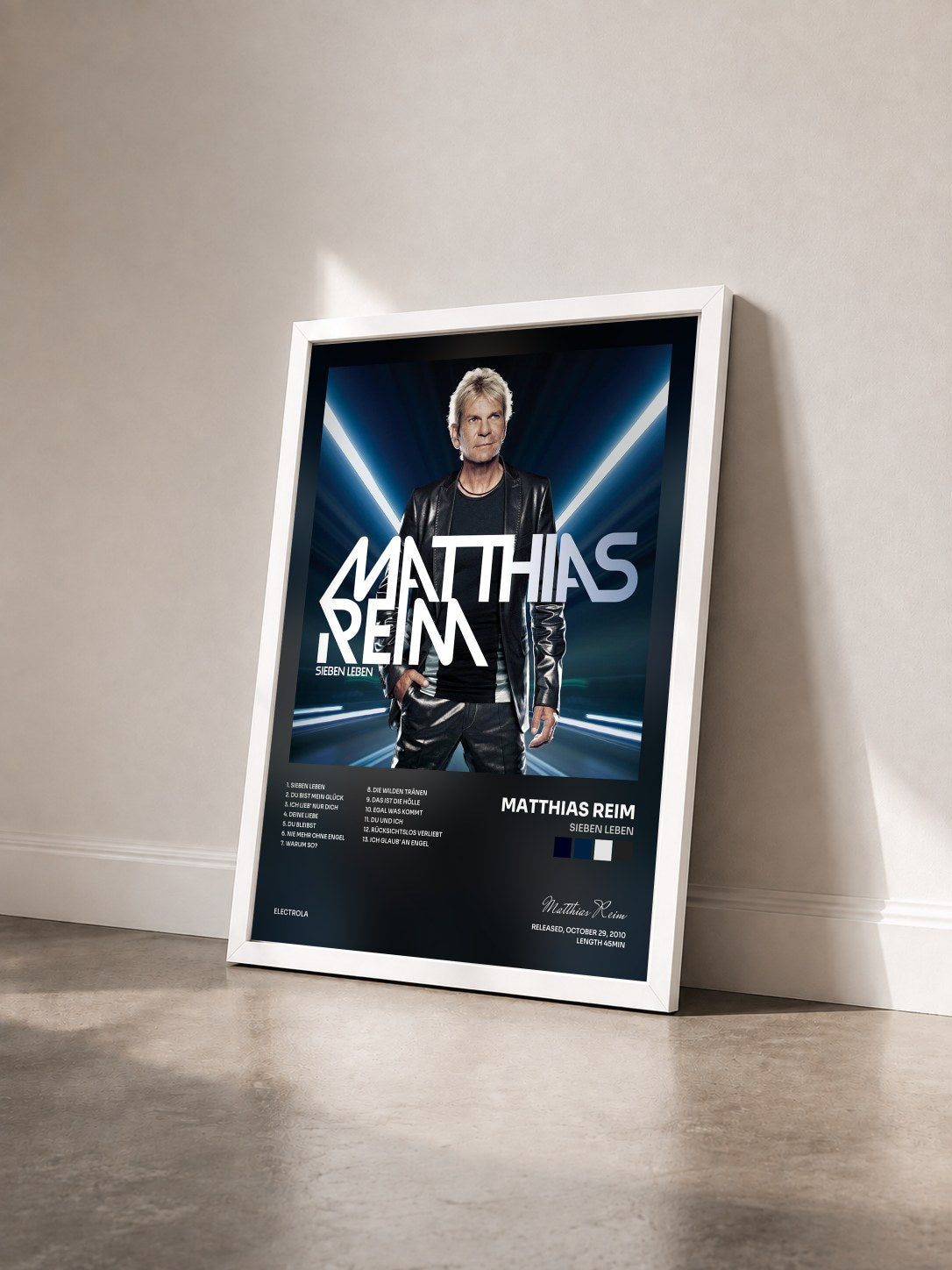 #blanc Tableau de l'album Sieben Leben de Matthias Reim vu de trois quarts, cadre blanc