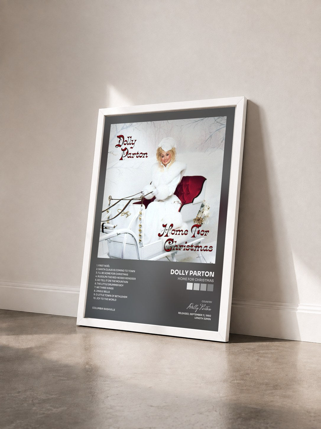 #blanc Tableau de l'album Home For Christmas de Dolly Parton vu de trois quarts, cadre blanc