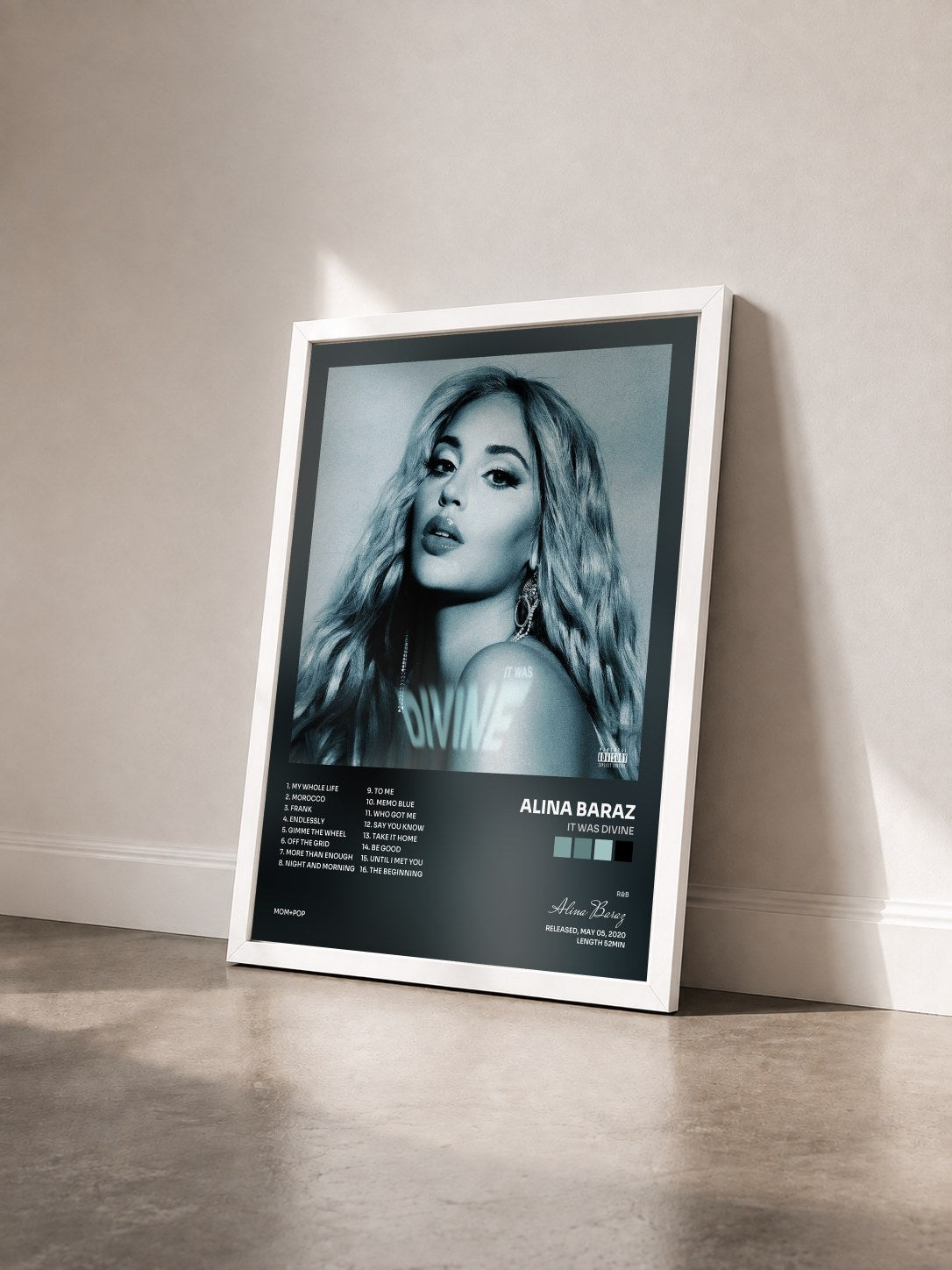 #blanc Tableau de l'album It Was Divine de Alina Baraz vu de trois quarts, cadre blanc