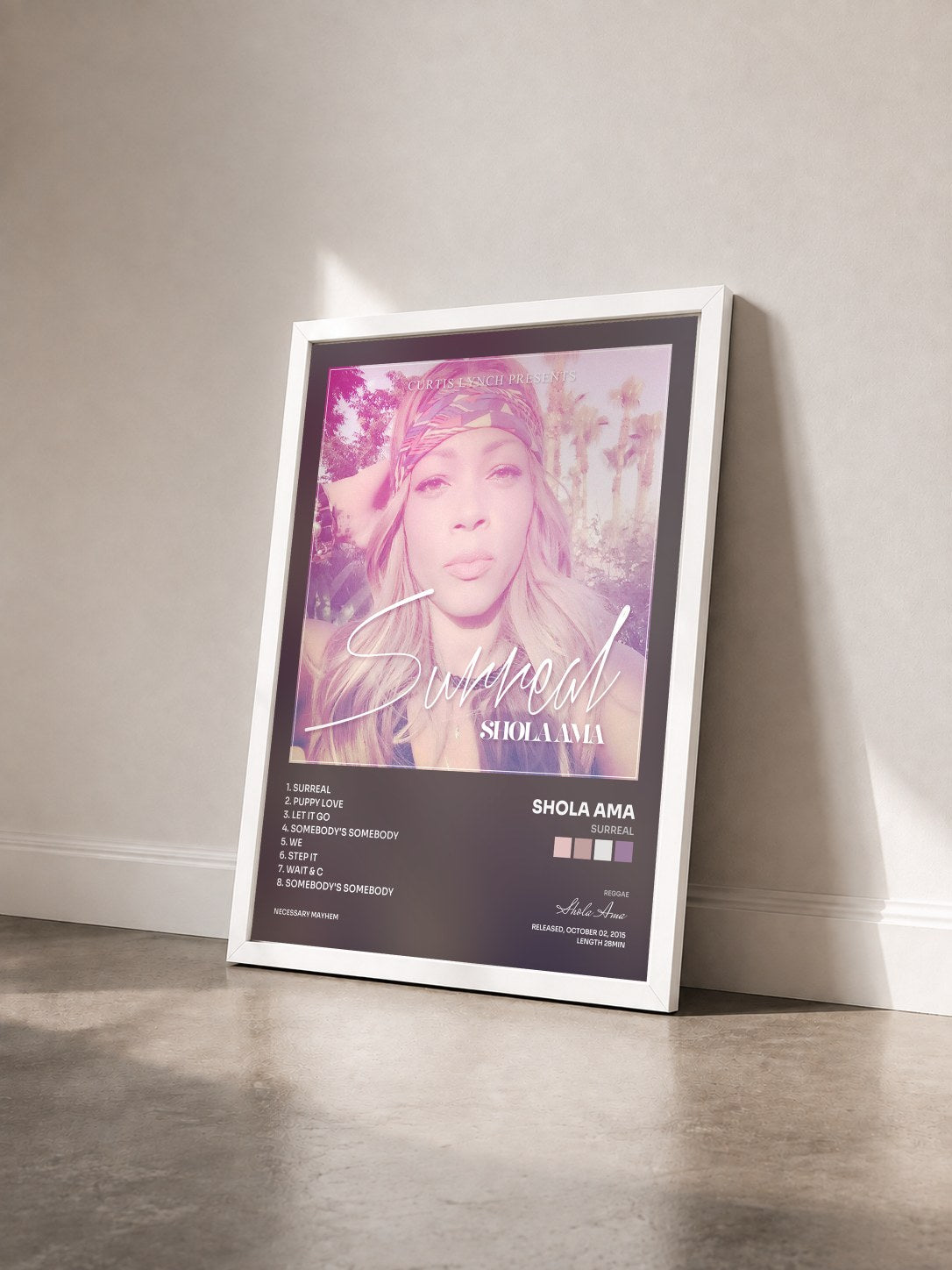 #blanc Tableau de l'album Surreal de Shola Ama vu de trois quarts, cadre blanc