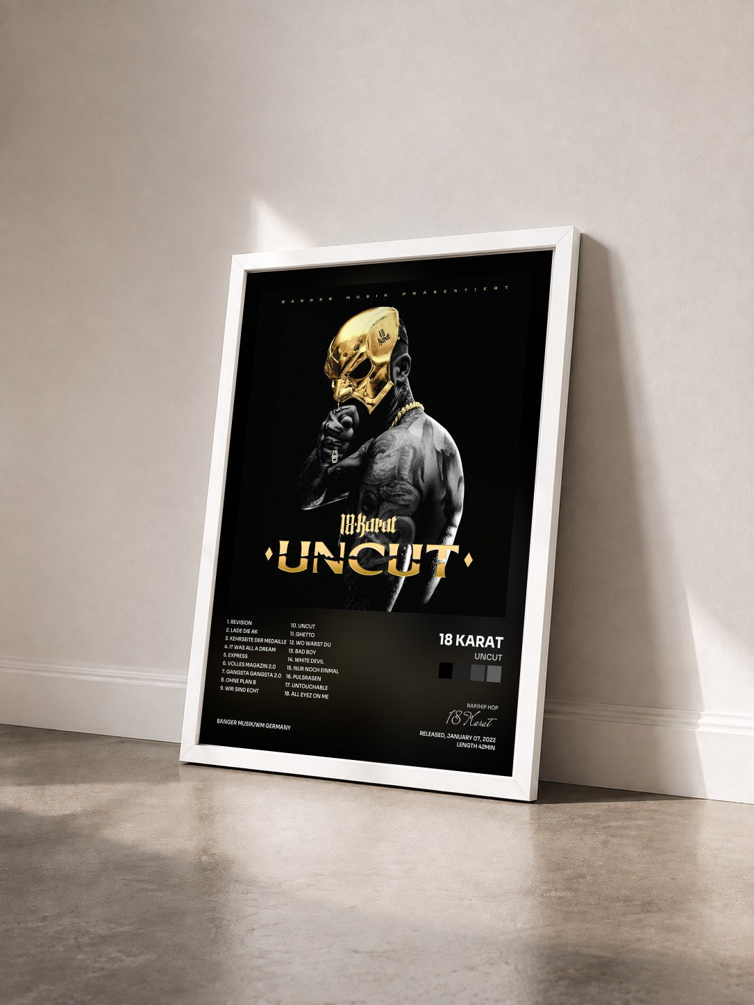 #blanc Tableau de l'album UNCUT de 18 Karat vu de trois quarts, cadre blanc