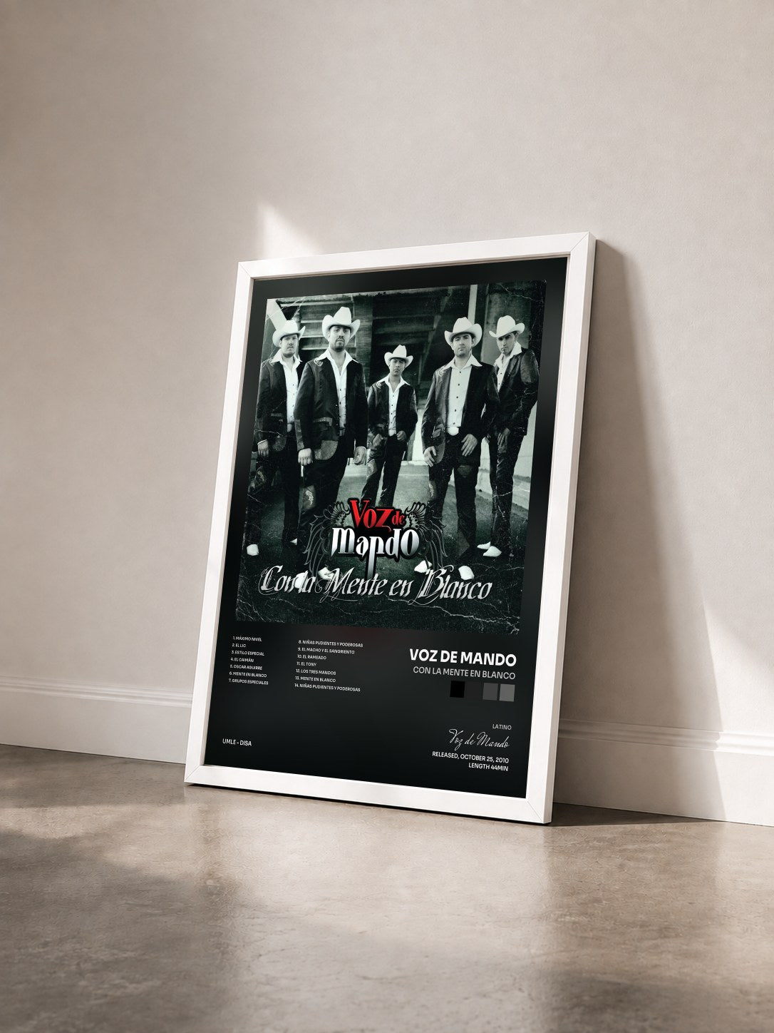 #blanc Tableau de l'album Con La Mente En Blanco de Voz de Mando vu de trois quarts, cadre blanc