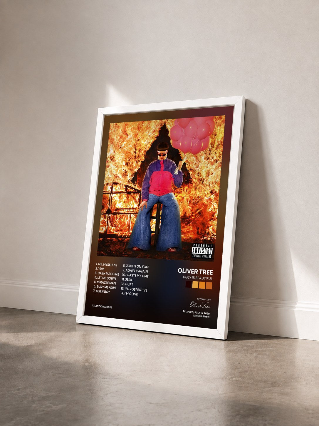 #blanc Tableau de l'album Ugly is Beautiful de Oliver Tree vu de trois quarts, cadre blanc