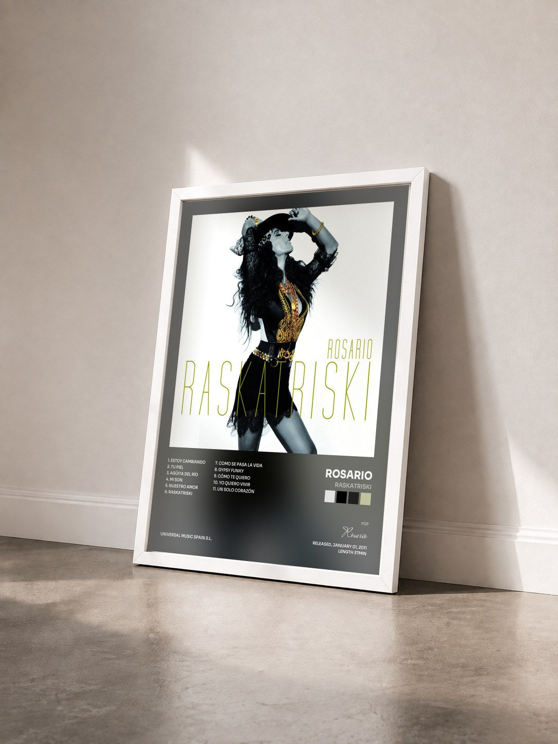 #blanc Tableau de l'album Raskatriski de Rosario vu de trois quarts, cadre blanc