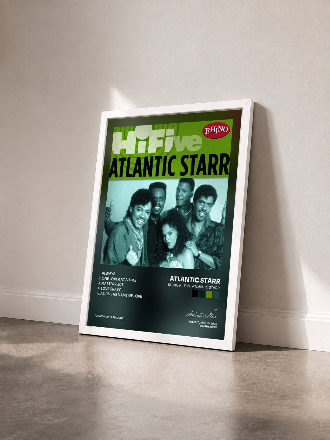#blanc Tableau de l'album Rhino Hi-Five: Atlantic Starr de Atlantic Starr vu de trois quarts, cadre blanc