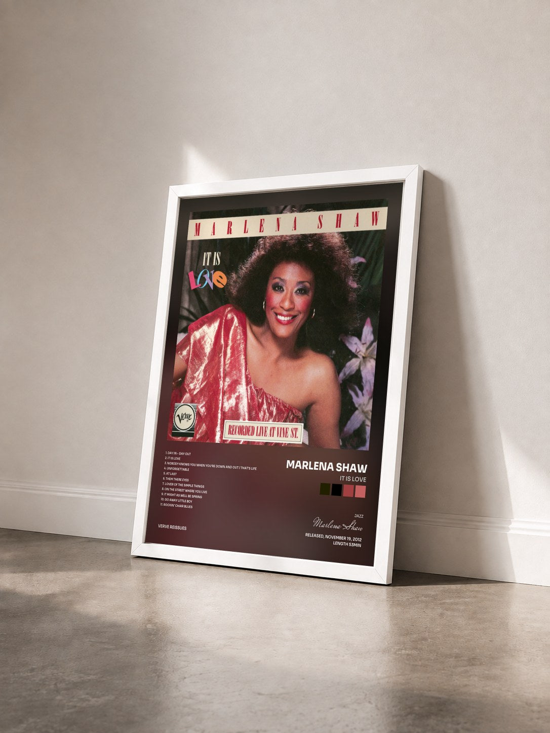 #blanc Tableau de l'album It Is Love de Marlena Shaw vu de trois quarts, cadre blanc