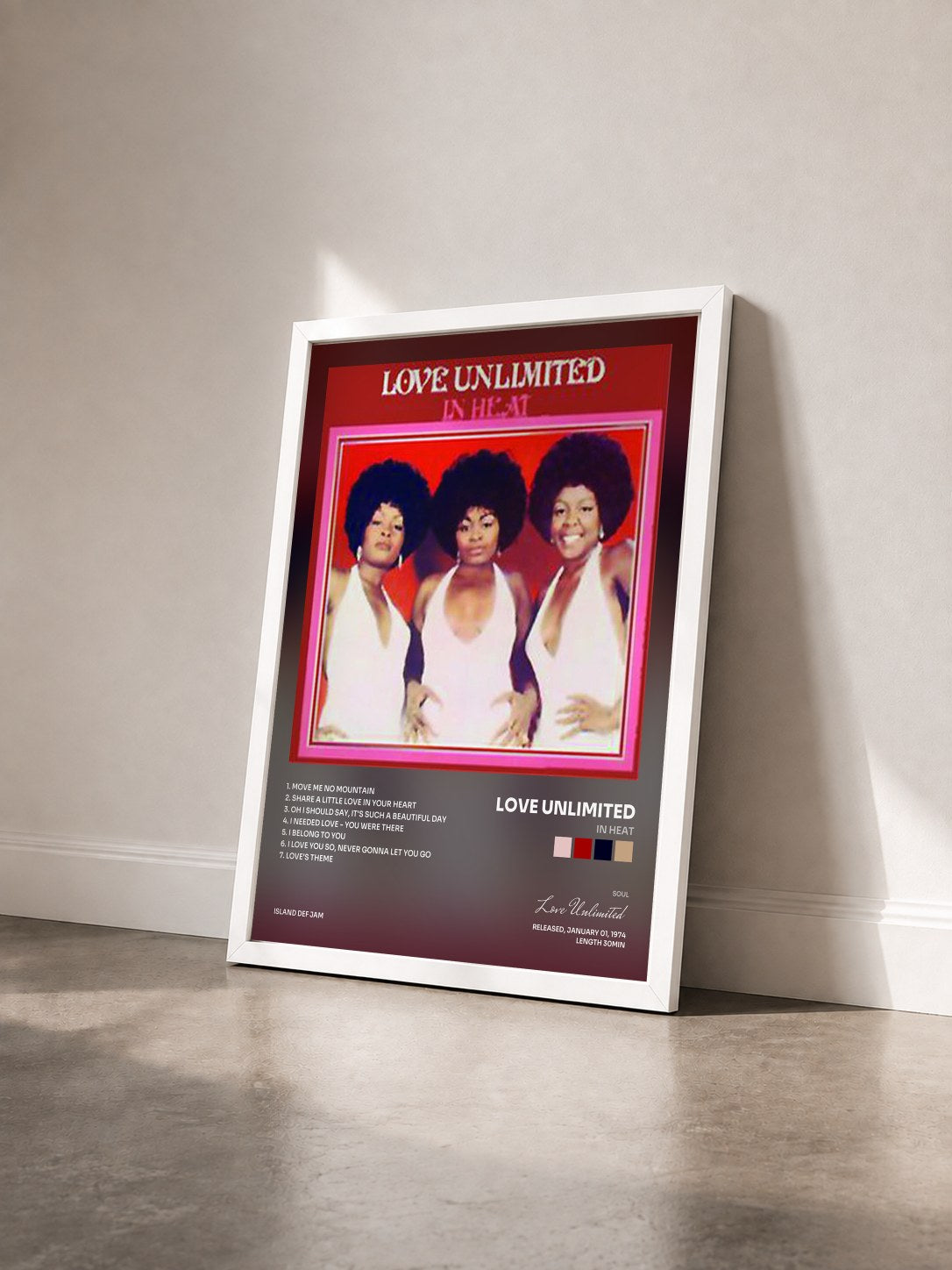 #blanc Tableau de l'album In Heat de Love Unlimited vu de trois quarts, cadre blanc