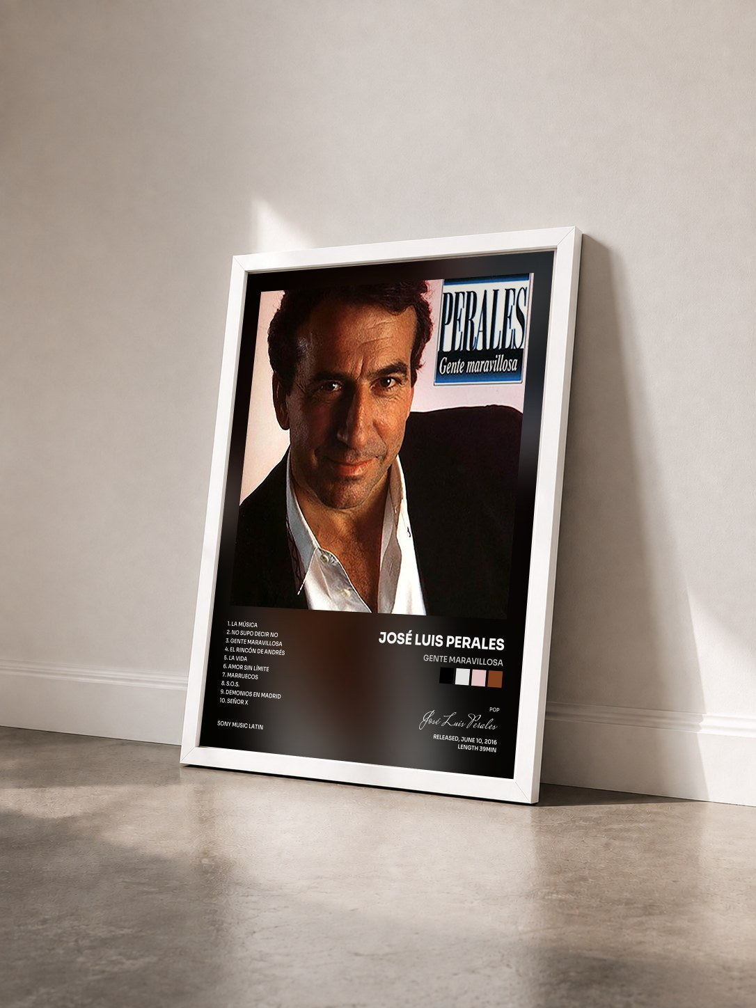 #blanc Tableau de l'album Gente Maravillosa de José Luis Perales vu de trois quarts, cadre blanc