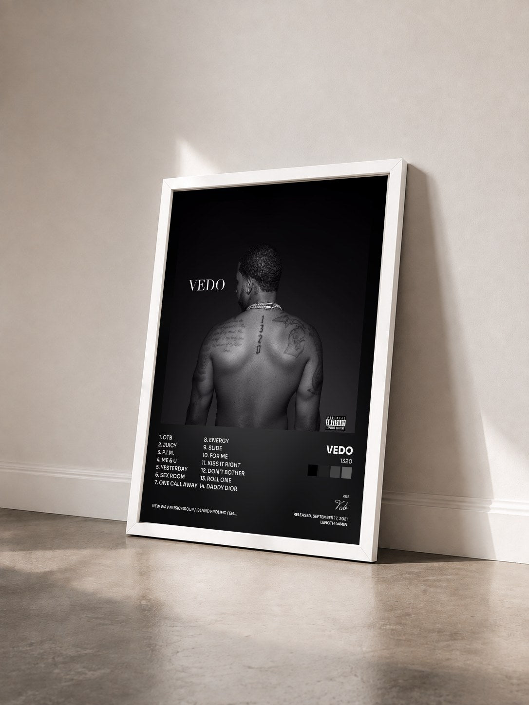 #blanc Tableau de l'album 1320 de Vedo vu de trois quarts, cadre blanc