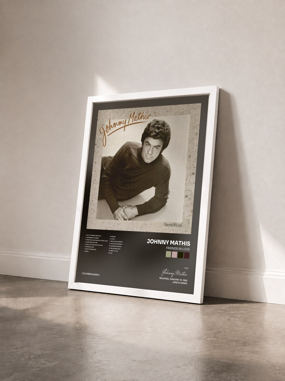 #blanc Tableau de l'album Friends In Love de Johnny Mathis vu de trois quarts, cadre blanc