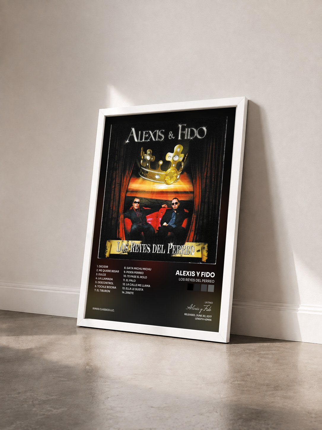 #blanc Tableau de l'album Los Reyes del Perreo de Alexis y Fido vu de trois quarts, cadre blanc