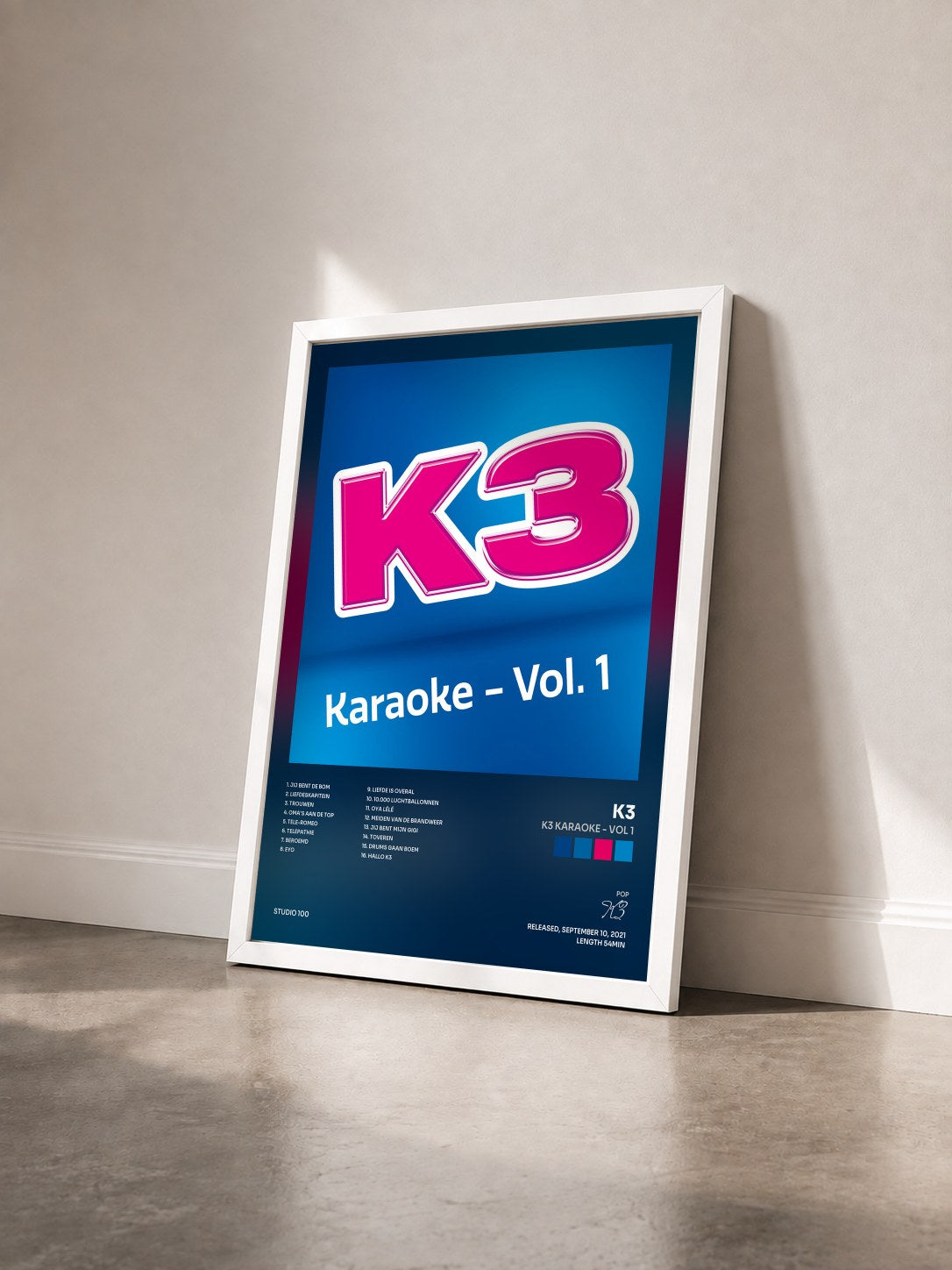 #blanc Tableau de l'album K3 karaoke - Vol 1 de K3 vu de trois quarts, cadre blanc