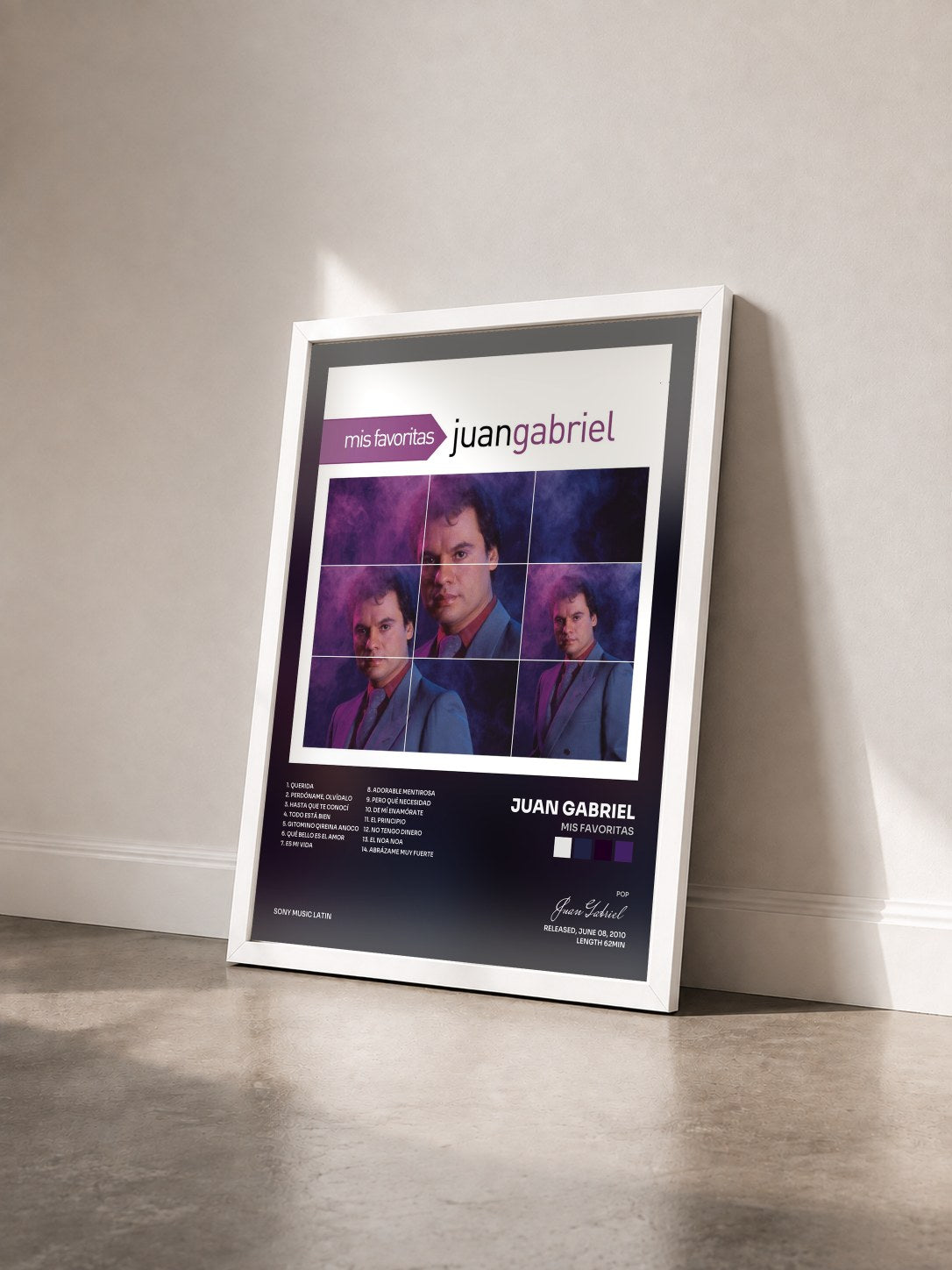 #blanc Tableau de l'album Mis Favoritas de Juan Gabriel vu de trois quarts, cadre blanc