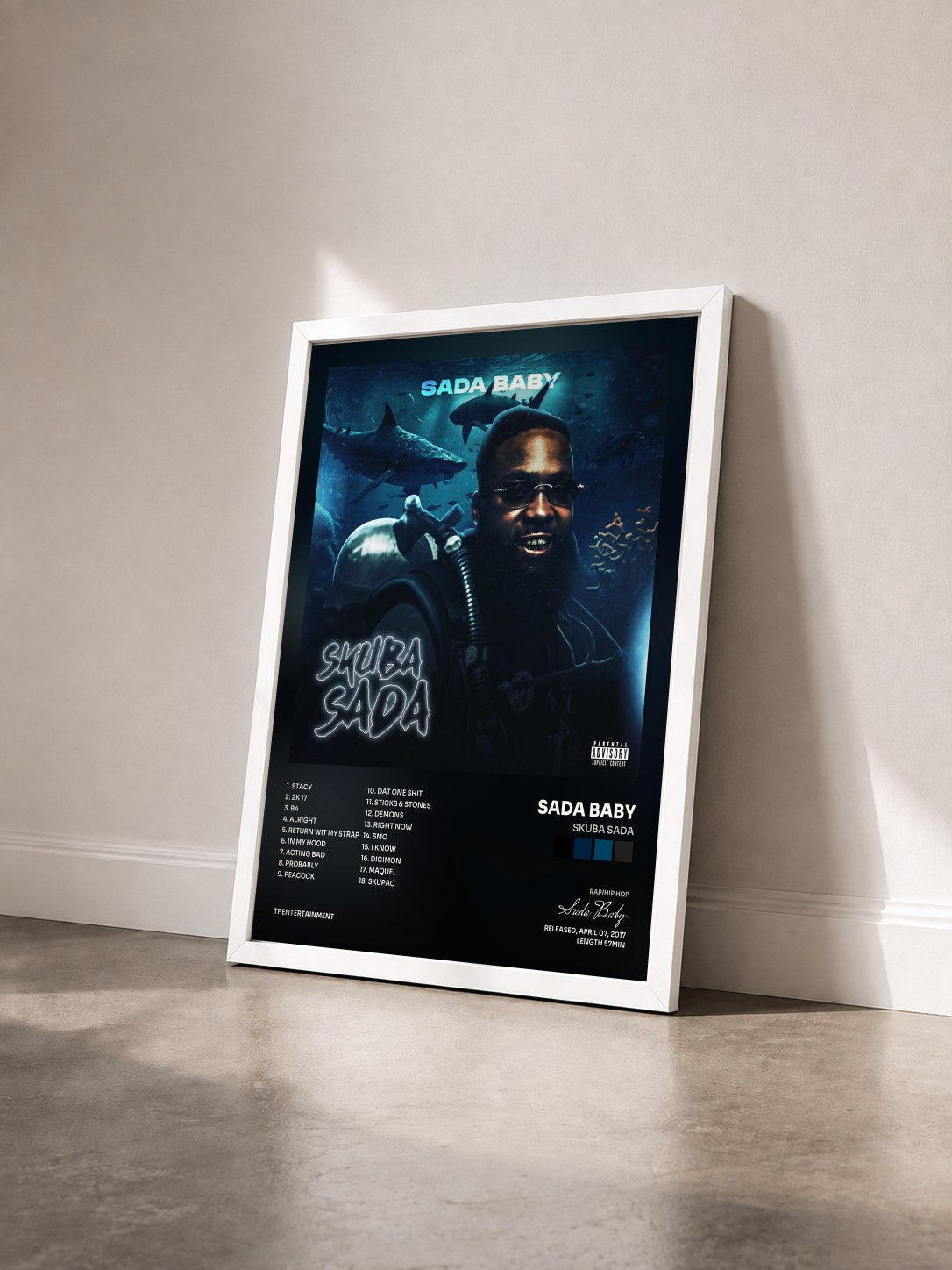 #blanc Tableau de l'album Skuba Sada de Sada Baby vu de trois quarts, cadre blanc