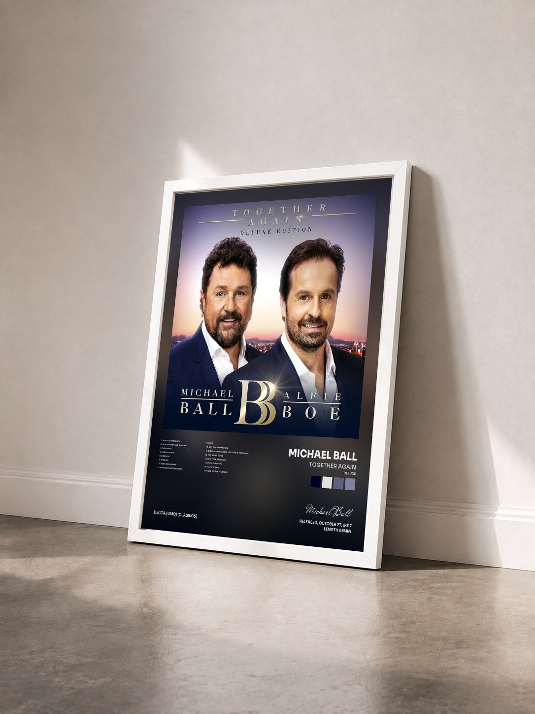 #blanc Tableau de l'album Together Again (Deluxe) de Michael Ball vu de trois quarts, cadre blanc