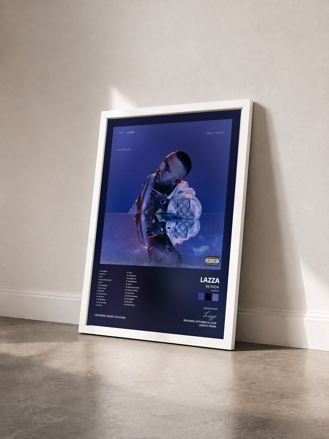 #blanc Tableau de l'album Re Mida (Aurum) de Lazza vu de trois quarts, cadre blanc