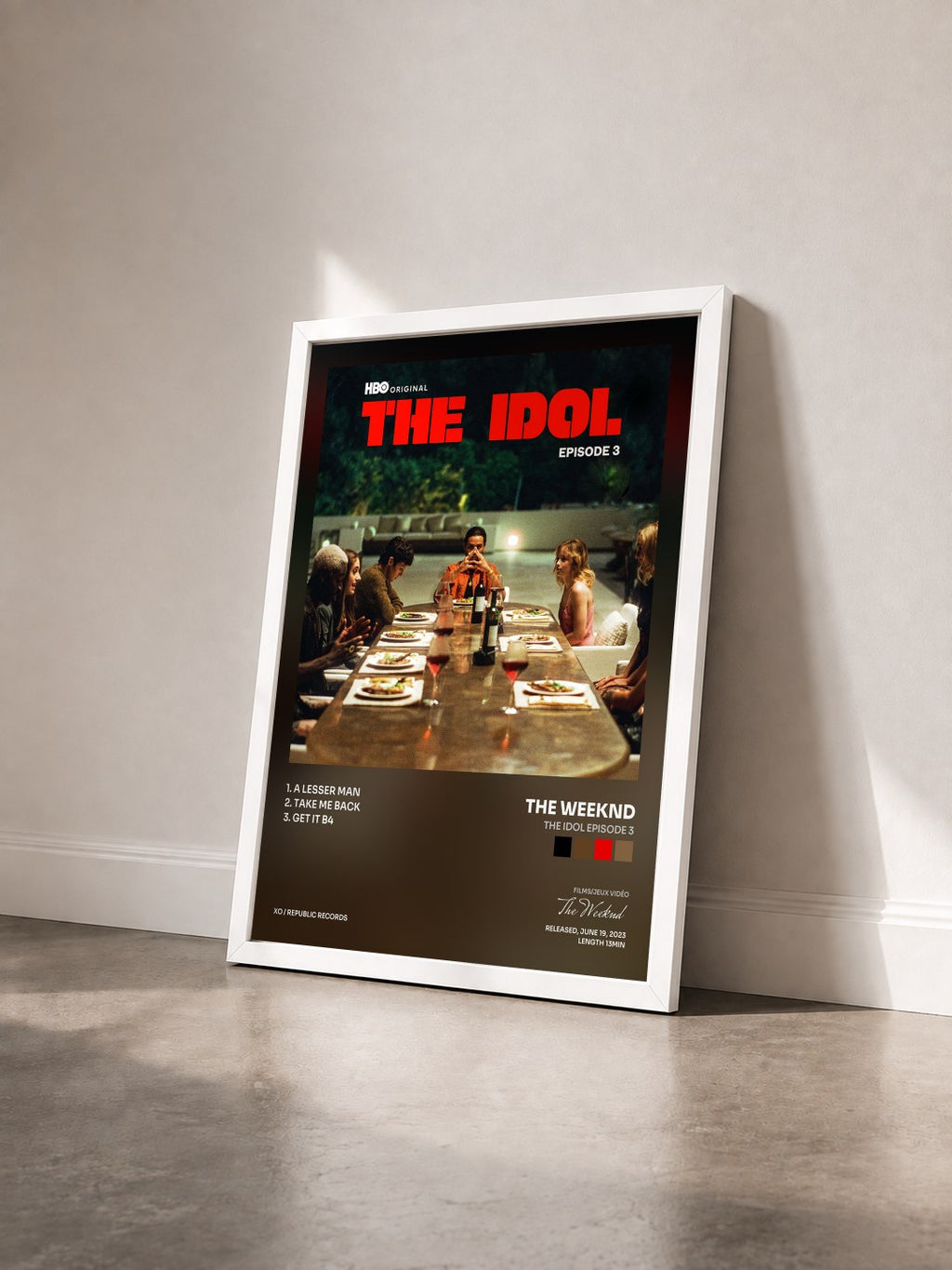 #blanc Tableau de l'album The Idol Episode 3 de The Weeknd vu de trois quarts, cadre blanc
