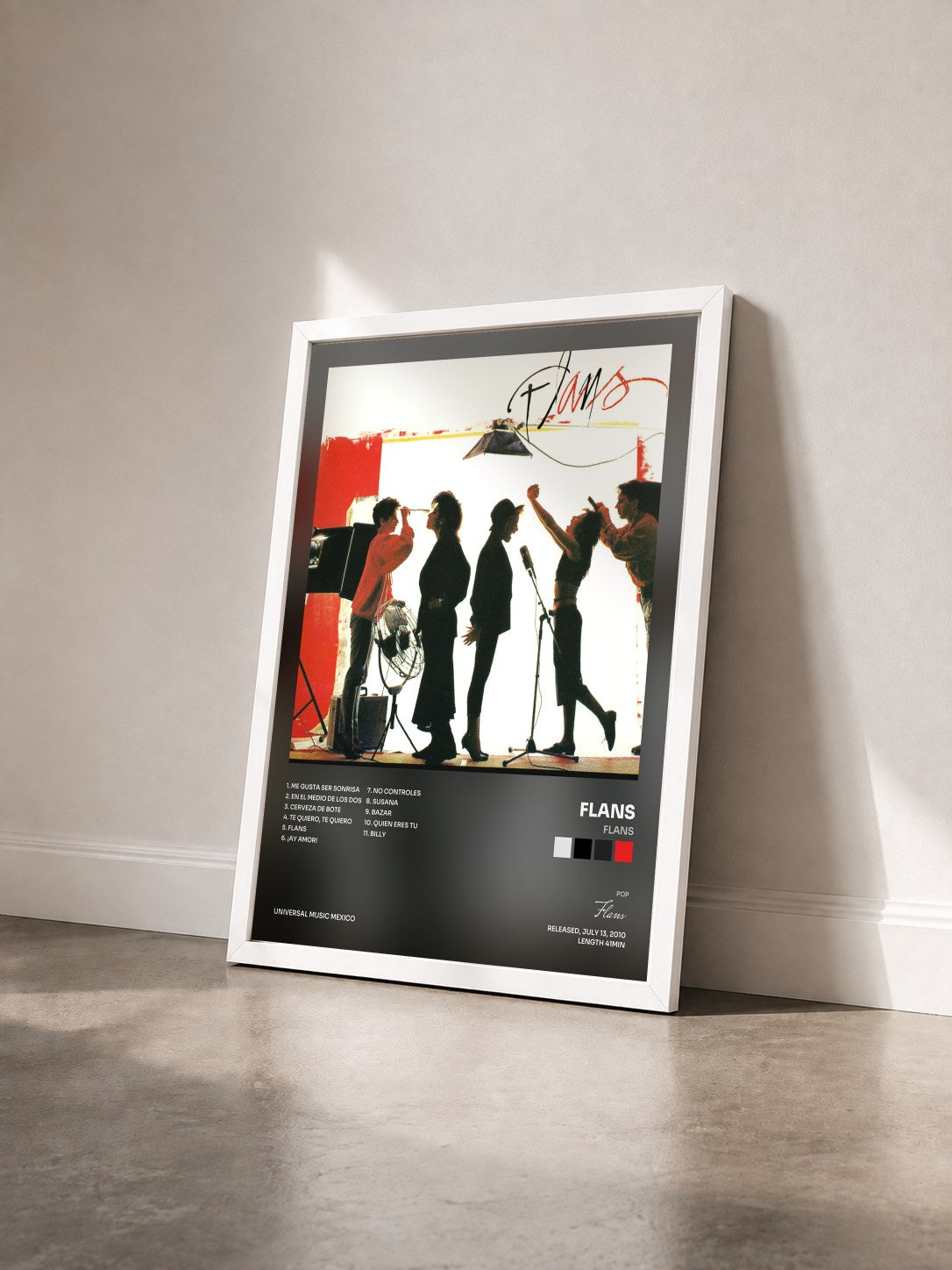 #blanc Tableau de l'album Flans de Flans vu de trois quarts, cadre blanc