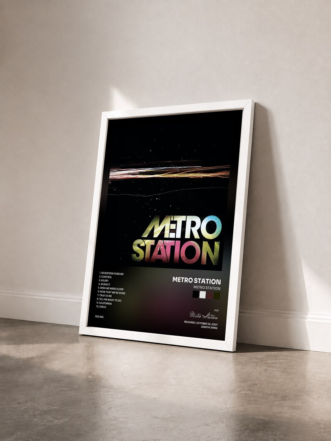 #blanc Tableau de l'album Metro Station de Metro Station vu de trois quarts, cadre blanc