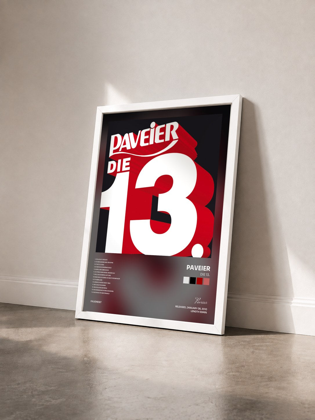 #blanc Tableau de l'album Die 13. de Paveier vu de trois quarts, cadre blanc