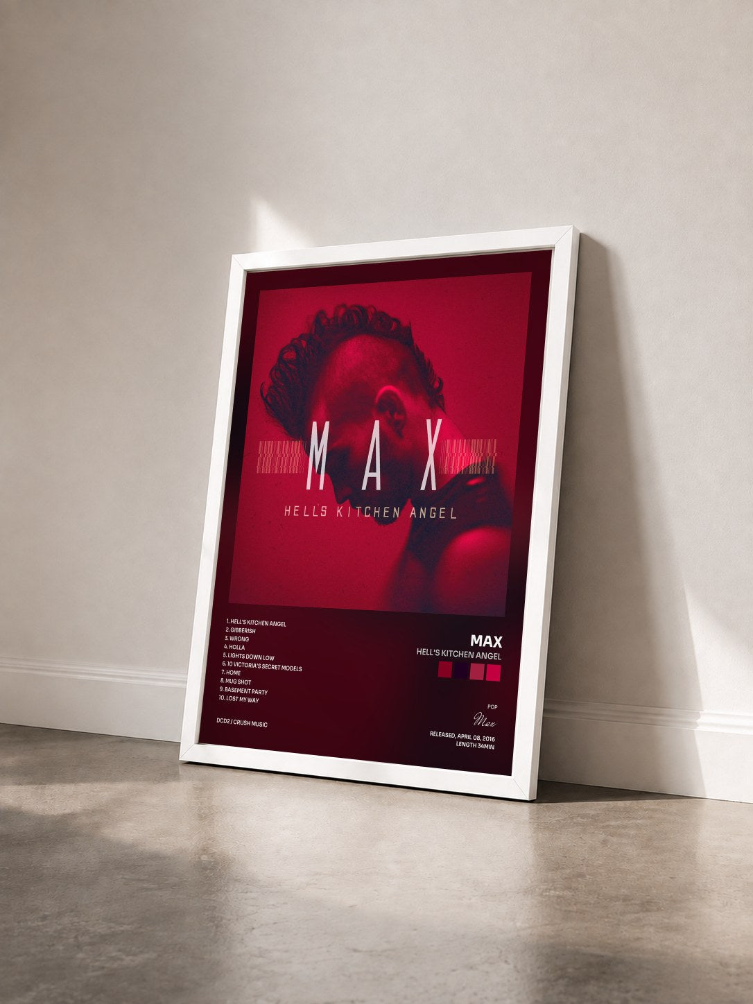 #blanc Tableau de l'album Hell's Kitchen Angel de Max vu de trois quarts, cadre blanc