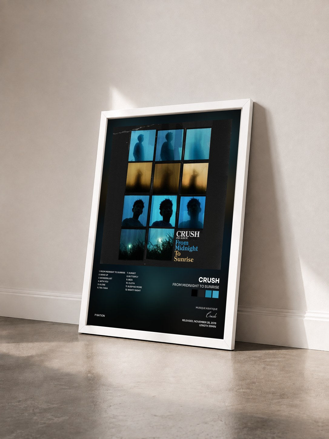 #blanc Tableau de l'album From Midnight To Sunrise de Crush vu de trois quarts, cadre blanc