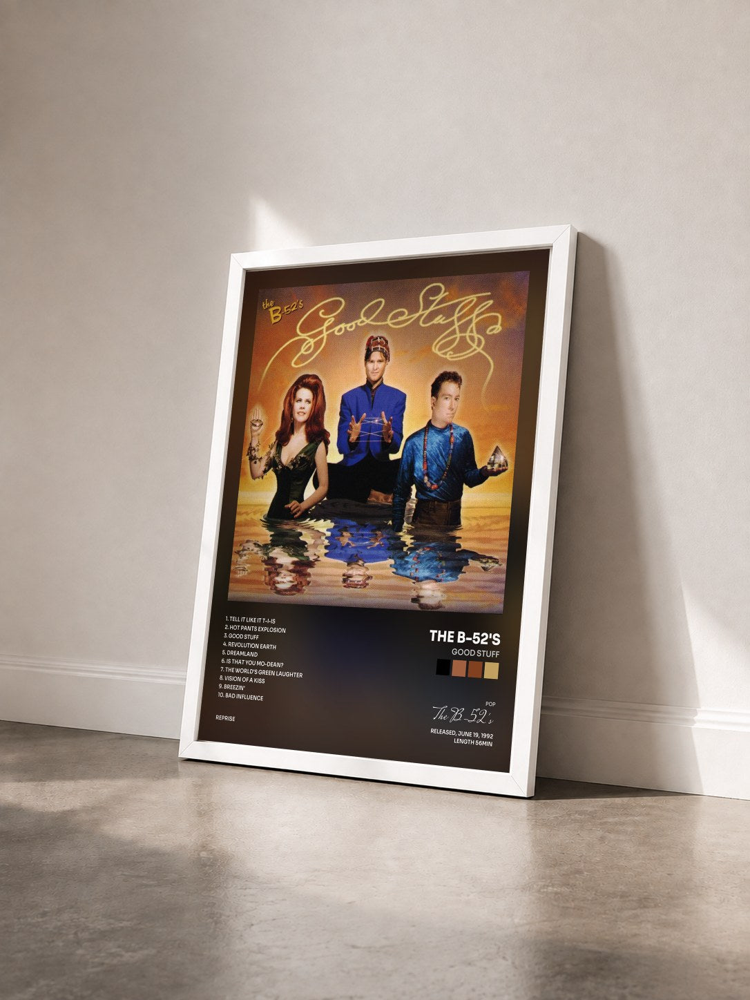 #blanc Tableau de l'album Good Stuff de The B-52's vu de trois quarts, cadre blanc
