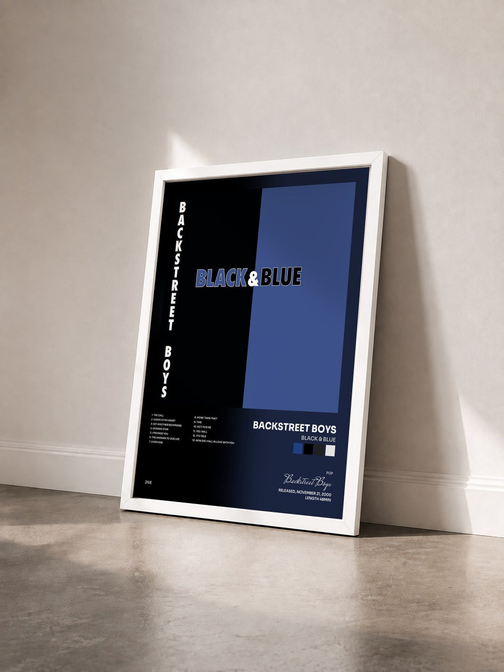 #blanc Tableau de l'album Black & Blue de Backstreet Boys vu de trois quarts, cadre blanc