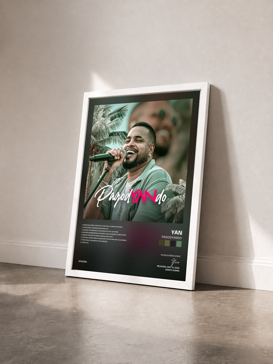 #blanc Tableau de l'album Pagodyando de Yan vu de trois quarts, cadre blanc