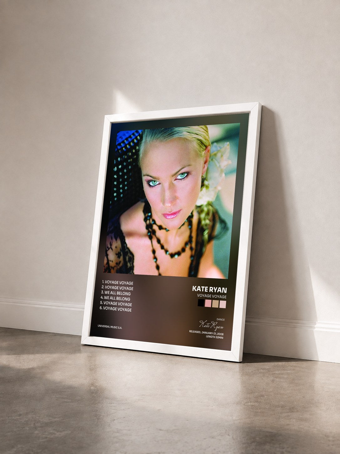 #blanc Tableau de l'album Voyage Voyage de Kate Ryan vu de trois quarts, cadre blanc