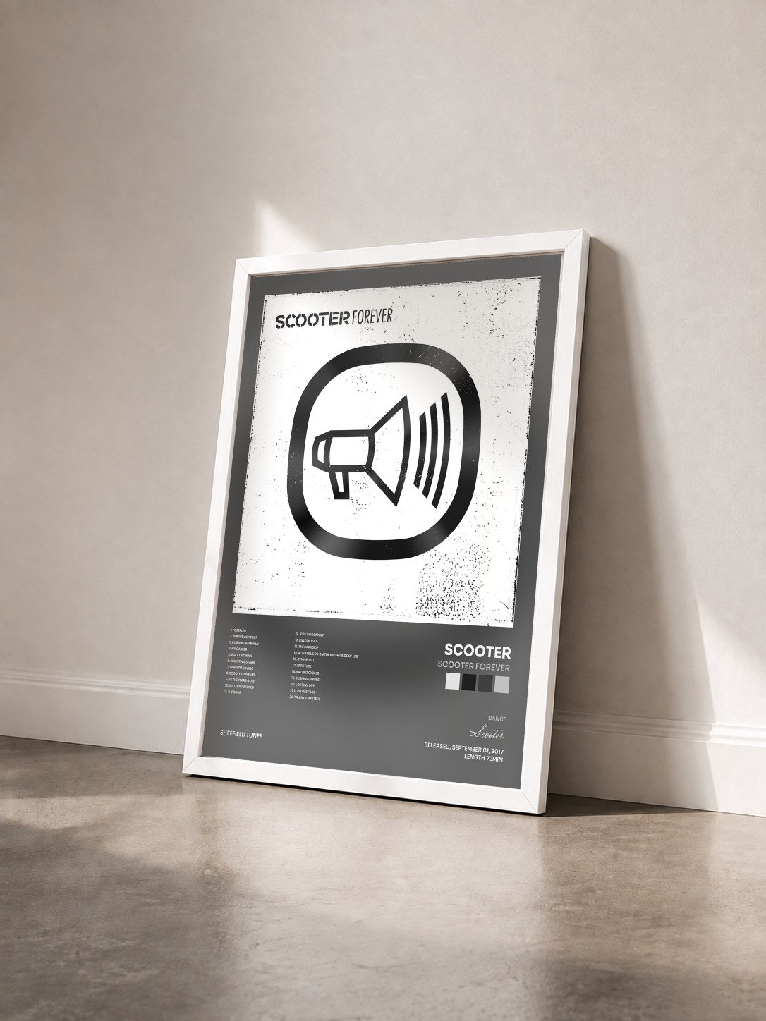 #blanc Tableau de l'album Scooter Forever de Scooter vu de trois quarts, cadre blanc