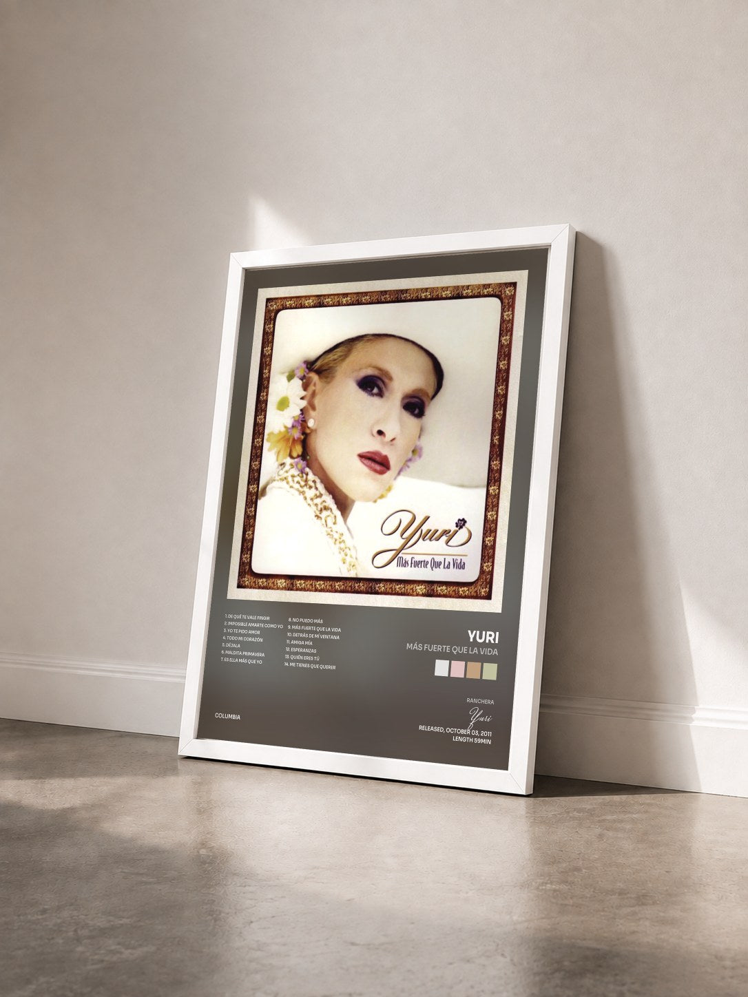 #blanc Tableau de l'album Más Fuerte Que La Vida de Yuri vu de trois quarts, cadre blanc