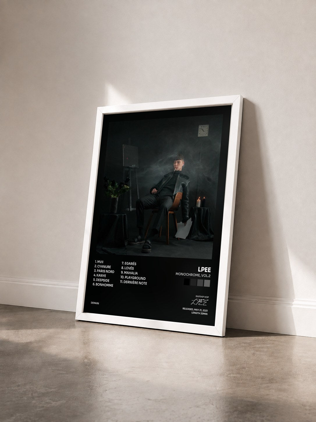 #blanc Tableau de l'album Monochrome, Vol.2 de LPEE vu de trois quarts, cadre blanc