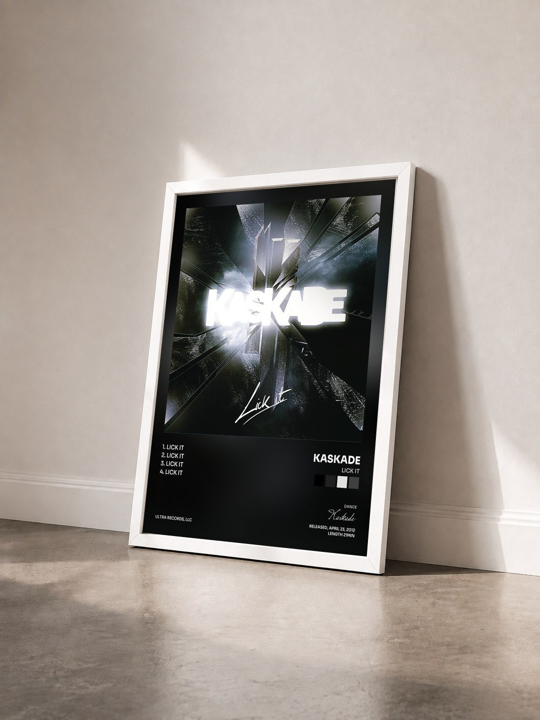 #blanc Tableau de l'album Lick It de Kaskade vu de trois quarts, cadre blanc