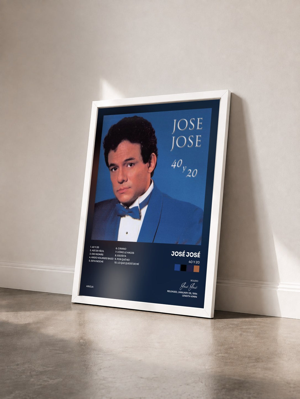 #blanc Tableau de l'album 40 Y 20 de José José vu de trois quarts, cadre blanc