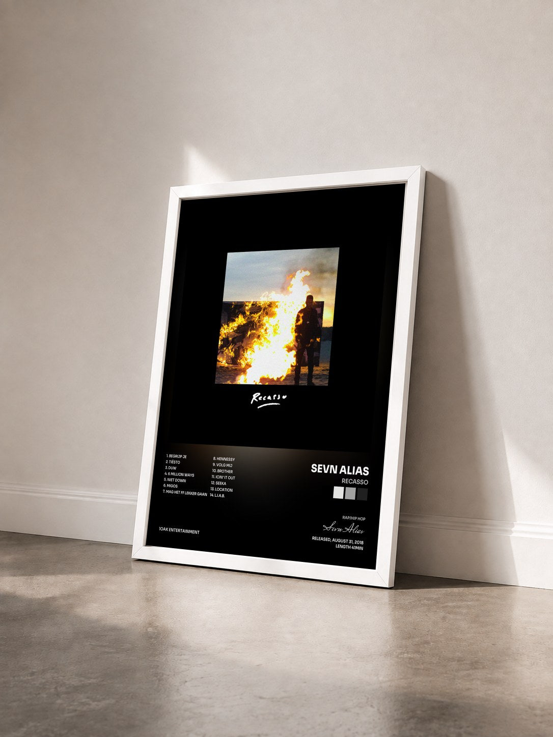 #blanc Tableau de l'album Recasso de Sevn Alias vu de trois quarts, cadre blanc