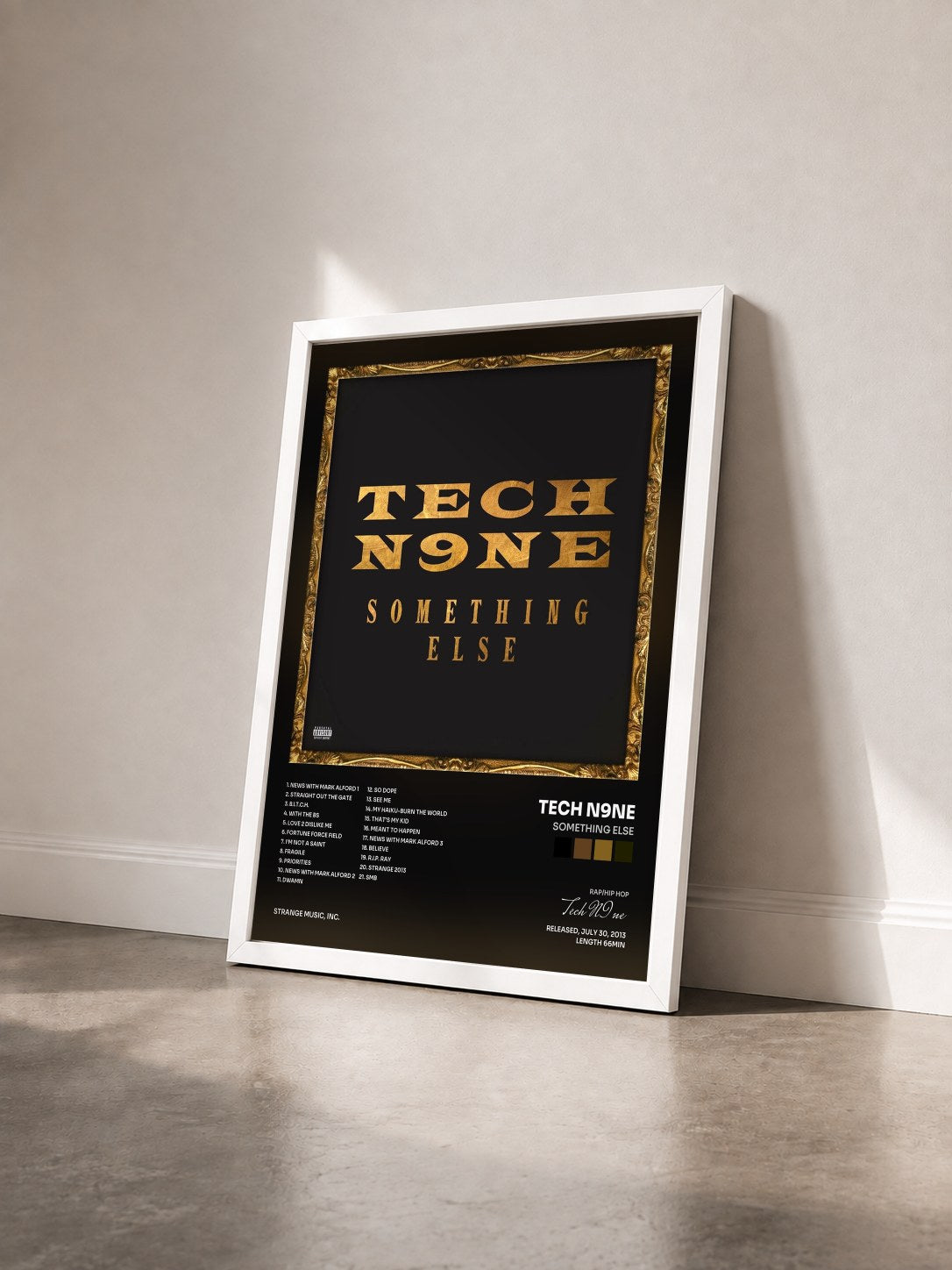 #blanc Tableau de l'album Something Else de Tech N9ne vu de trois quarts, cadre blanc